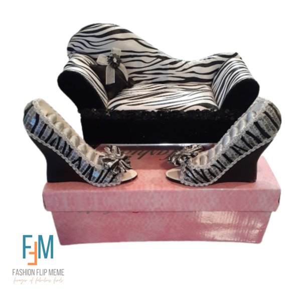 3 Piece Sofa and High Heels Jewelry Box and Ring Holders Set - Picture 2 of 12